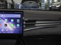 2024款 荣耀版 550km 精英型