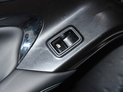 2024款 荣耀版 550km 尊贵型