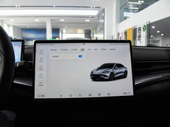 2024款 荣耀版 550km 尊贵型