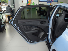 2024款 荣耀版 550km 尊贵型