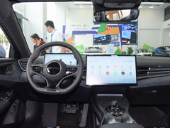 2024款 荣耀版 550km 尊贵型