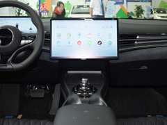 2024款 荣耀版 550km 尊贵型