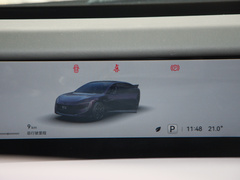 2024款 700 三激光后驱奢享版