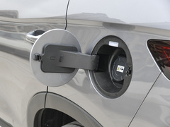 2024款 EV 520km领航荣耀版 