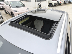 2024款 EV 520km领航荣耀版 