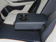 2024款 EV 520km领航荣耀版 