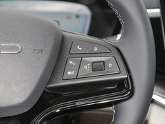 2024款 EV 520km领航荣耀版 
