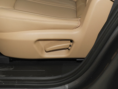 2024款 荣耀版 1.5L DE-i 100KM畅享型 7座
