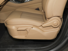 2024款 荣耀版 1.5L DE-i 100KM畅享型 7座