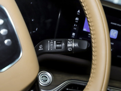 2024款 荣耀版 1.5L DE-i 100KM尊享型 7座