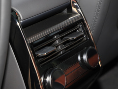 2024款 4.4 V8 SV Edition One 
