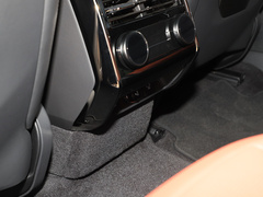 2024款 4.4 V8 SV Edition One 