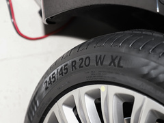 2024款 4.0T V8版