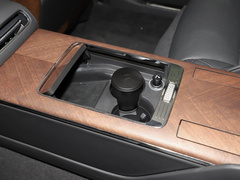 2024款 4.0T V8版