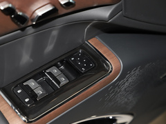 2024款 4.0T V8版