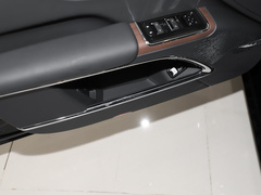 2024款 4.0T V8版