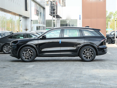 2025款 2.0T 四驱尊享版