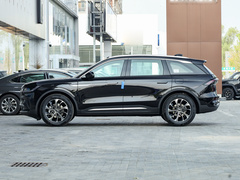 2025款 2.0T 四驱尊逸版