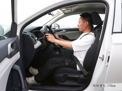 2024款 300TSI 两驱新月版