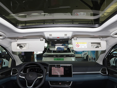 2024款 300TSI 两驱满月版