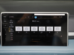 2024款 300TSI 两驱满月版