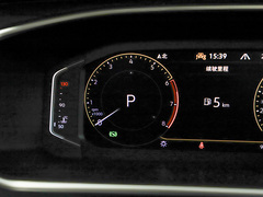 2024款 300TSI 两驱满月版