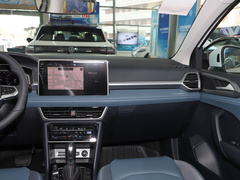 2024款 300TSI 两驱满月版