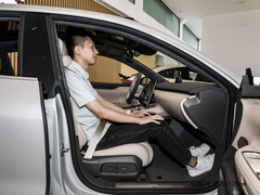 2024款 75kWh 行政版