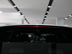 2024款 EV 荣耀版 635KM 四驱旗舰型