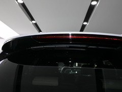 2024款 EV 荣耀版 635KM 四驱旗舰型