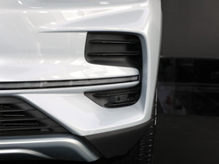 2024款 EV 荣耀版 635KM 四驱旗舰型