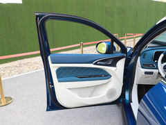 2024款 401km 豪华型