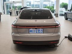 2024款 75kWh 行政签名版