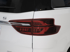 2023款 改款 PLUS 2.0T 汽油自动豪华版