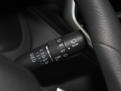 2023款 改款 PLUS 2.0T 汽油自动豪华版