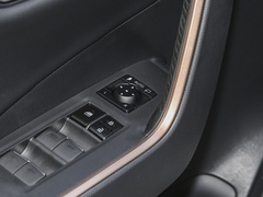 2024款 双擎 2.5L E-CVT四驱尊贵版