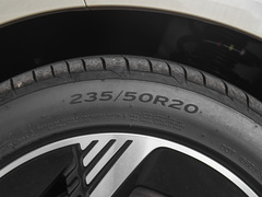 2024款 40 e-tron 冠军纪念版