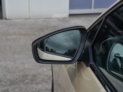2024款 40 e-tron 冠军纪念版