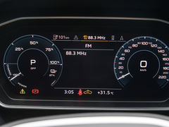 2024款 40 e-tron 冠军纪念版
