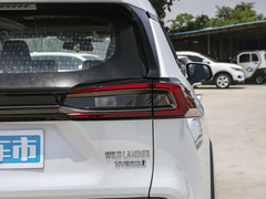 2024款 双擎 2.5L E-CVT两驱豪华PLUS版