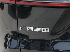 2024款 2.0L CVT两驱豪华PLUS版