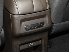 2024款 2.0L CNG中级营运舒适版 7座