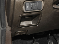 2024款 2.0L CNG中级营运舒适版 7座