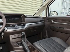 2024款 1.6L 长轴创富型 7座