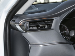 2024款 2.0L CVT两驱豪华PLUS版