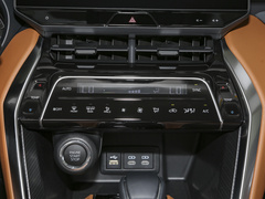 2024款 2.0L CVT两驱豪华PLUS版