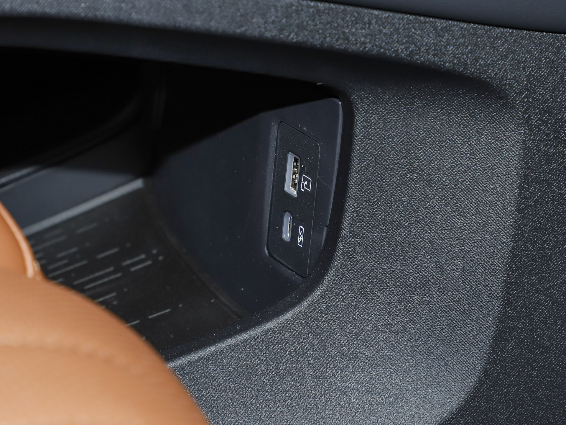 2026款 豹款 鲲鹏310TGDI 自动尊贵型