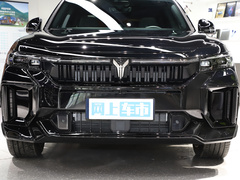 2025款 318 259km 四驱探索版