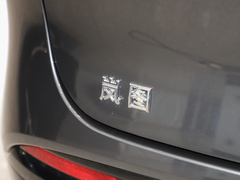2025款 318 259km 四驱探索版