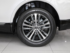 2024款 2.0L CVT两驱豪华版